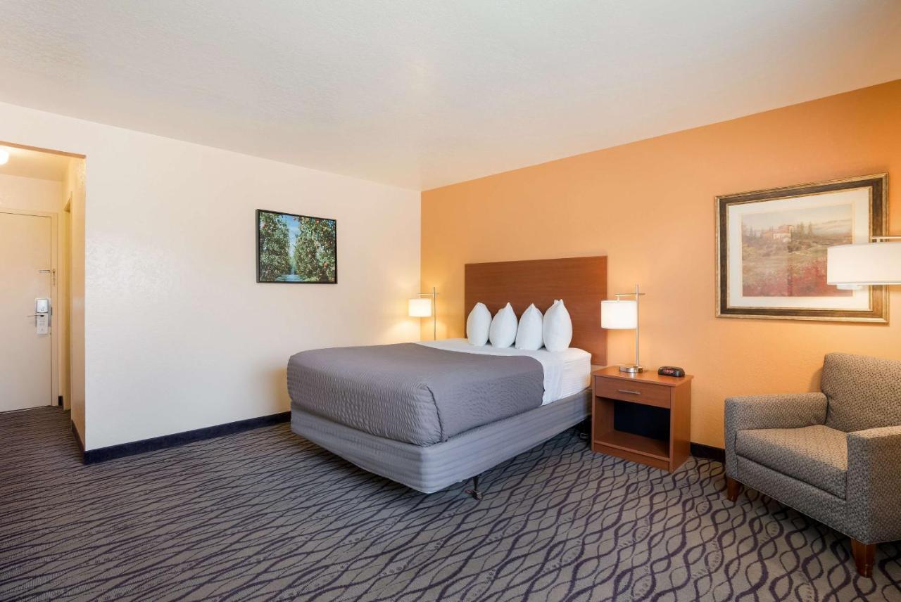 Surestay Hotel By Best Western וונאטצ'י מראה חיצוני תמונה