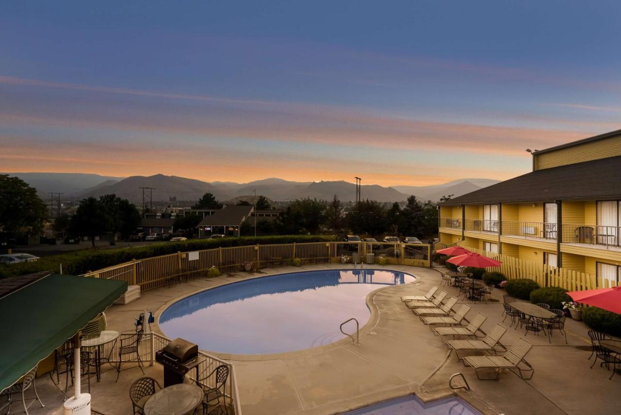 Surestay Hotel By Best Western וונאטצ'י מראה חיצוני תמונה